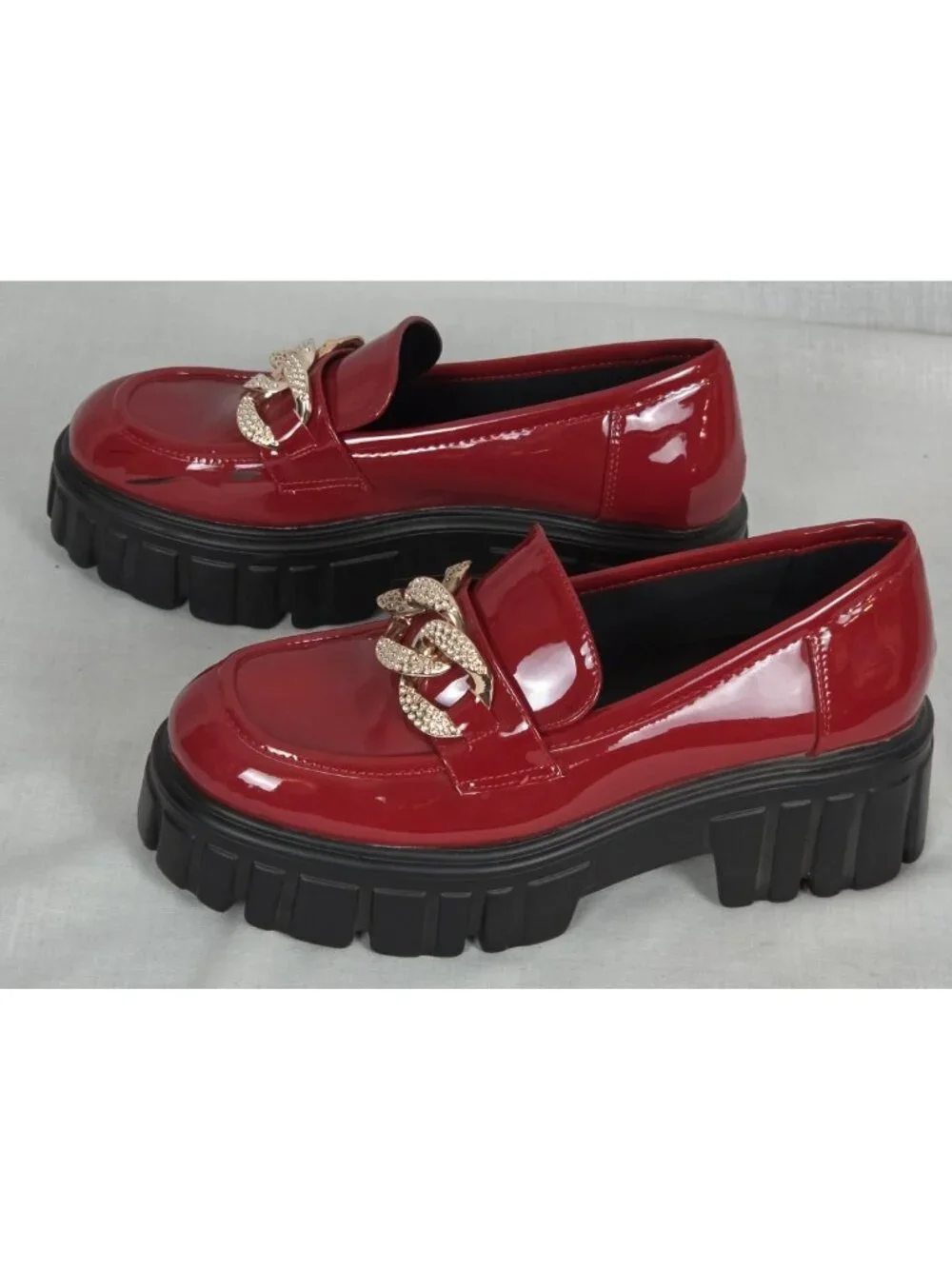 Unbranded platform chunky